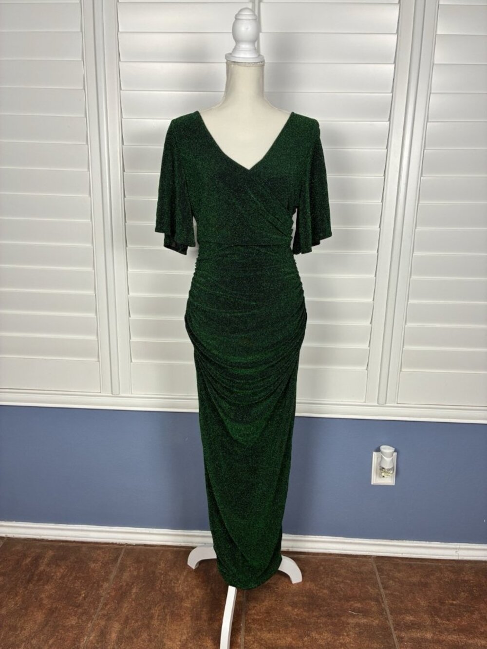 Women’s M Emerald Green Shimmer Ruched Split Sleeve Formal Maxi Dress